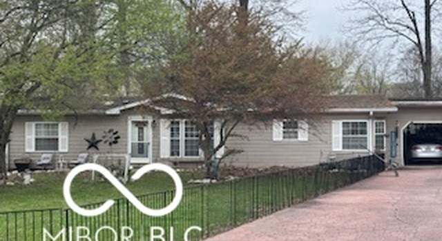 Photo of 466 Pebble Pt, Cloverdale, IN 46120