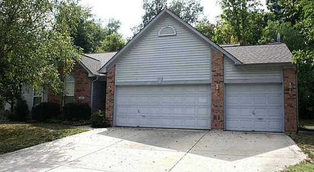 Photo of 412 Woodland Trail Dr, Indianapolis, IN 46239