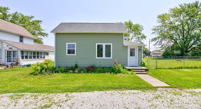 Photo of 631 N Hickory St, Dunkirk, IN 47336