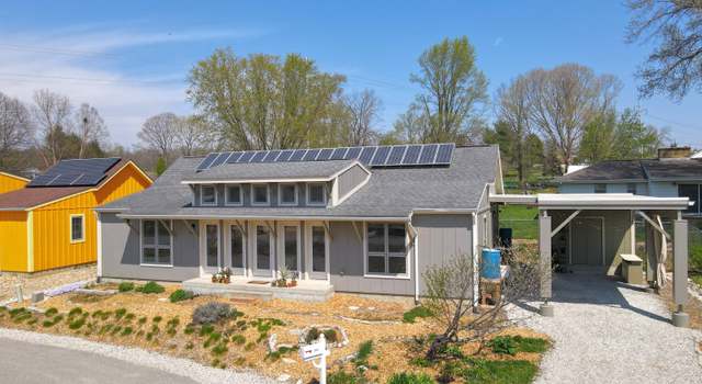 Photo of 2116 S Susie St, Bloomington, IN 47403