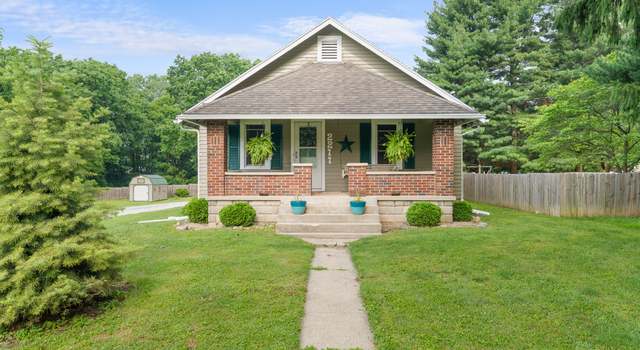 Photo of 2211 S Andrews Rd, Yorktown, IN 47396