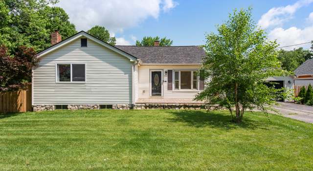 Photo of 402 W Clinton St, Danville, IN 46122