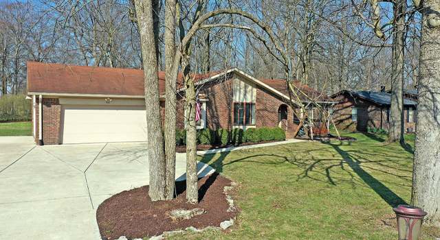 Photo of 408 Woodland East Dr, Greenfield, IN 46140