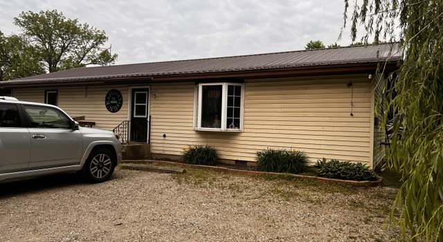 Photo of 407 S Division St, Cayuga, IN 47928