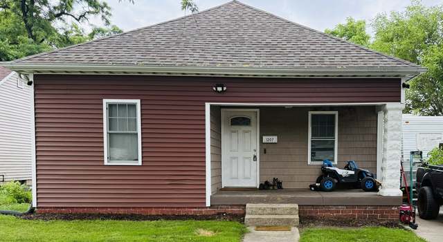 Photo of 1207 Blackman St, Clinton, IN 47842