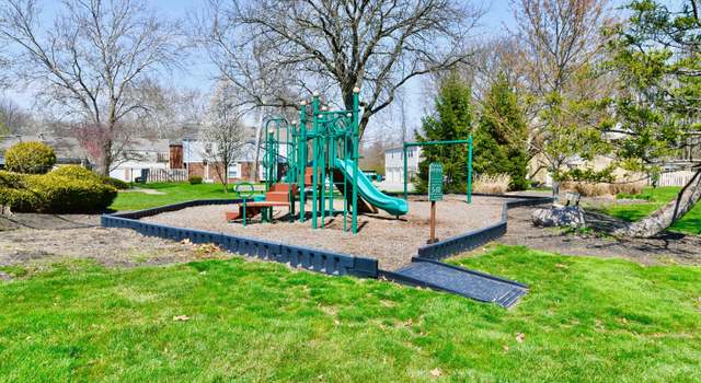 Photo of 8286 Woodall Dr, Indianapolis, IN 46268