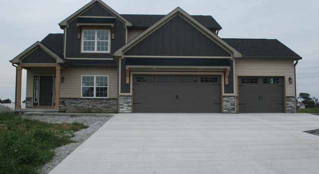 Photo of 1426 Redwood Dr, Crawfordsville, IN 47933