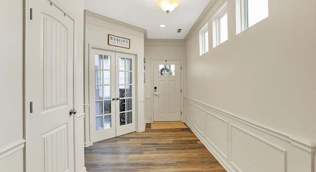Photo of 13553 Eastpark Cir E, Fishers, IN 46037