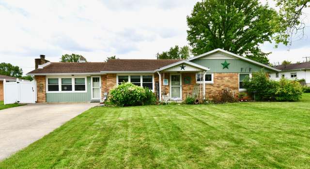Photo of 121 Mulberry Dr, Chesterfield, IN 46017
