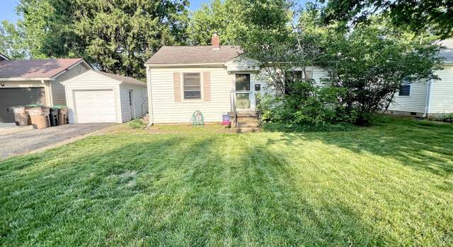 Photo of 3321 Sycamore Dr, Columbus, IN 47203