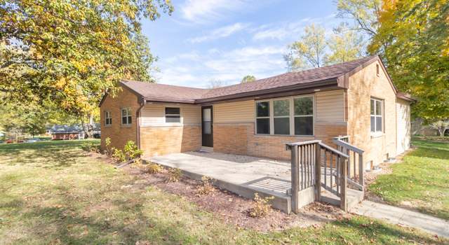 Photo of 408 N Sherwood Dr, Muncie, IN 47304