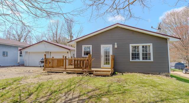 Photo of 104 S Oak St, West Lebanon, IN 47991