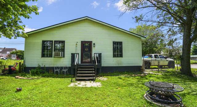 Photo of 8375 Putnam St, Stilesville, IN 46180