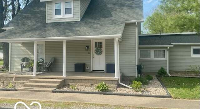 Photo of 200 E Pine St, New Market, IN 47965