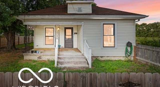 Photo of 950 James St, Shelbyville, IN 46176