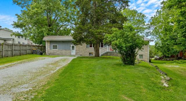Photo of 1232 E Thornton Dr, Bloomington, IN 47401