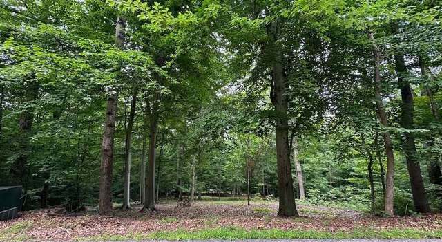 Photo of 1 N Oxford Ct, Martinsville, IN 46151