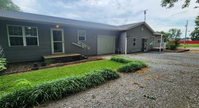 Photo of 277 N Plum St, Clinton, IN 47842