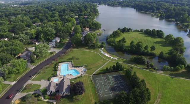 Photo of 11122 Lakeshore Dr E, Carmel, IN 46033