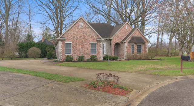 Photo of 699 Hollowbrook Ct, Terre Haute, IN 47803