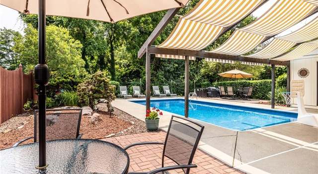 Photo of 107 Lake Vista Dr, Fishers, IN 46038