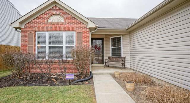 Photo of 18977 Prairie Crossing Dr, Noblesville, IN 46062