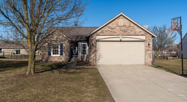 Photo of 465 Paddlebrook Dr, Danville, IN 46122