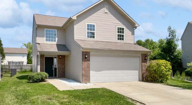 Photo of 1525 Bluestem Dr, Greenwood, IN 46143