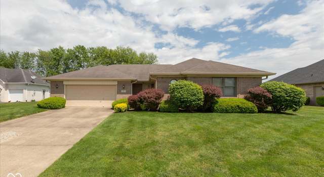 Photo of 897 N Scott Dr, Greenwood, IN 46142