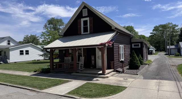 Photo of 351 N Elm St, Hagerstown, IN 47346