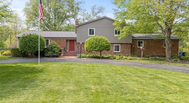 Photo of 8992 Dunsmuir Dr, Indianapolis, IN 46260