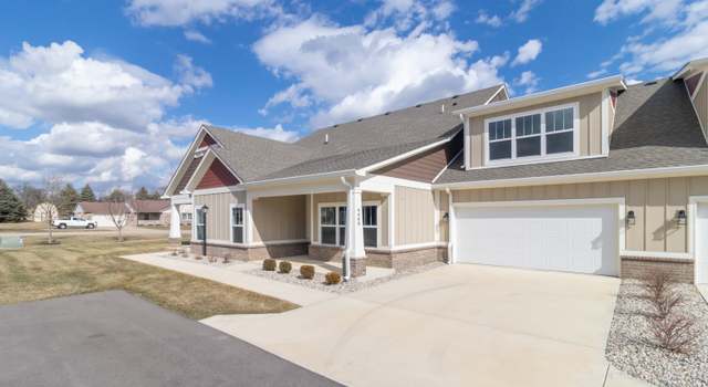 Photo of 4408 W Preserve Pass, New Palestine, IN 46163
