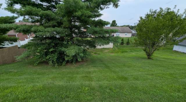 Photo of 612 Sugar Maple Ln, Mooresville, IN 46158