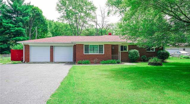 Photo of 159 N Welker Dr, Greenfield, IN 46140