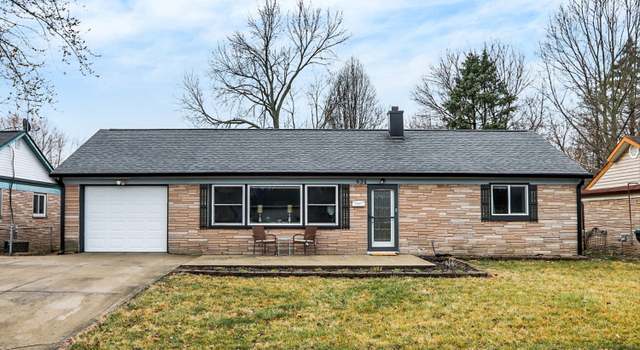 Photo of 634 Park Dr, Greenwood, IN 46143