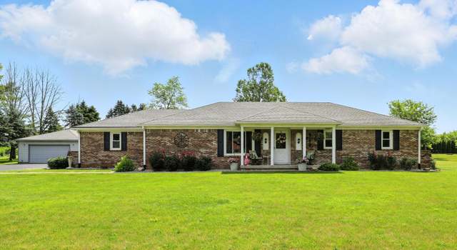 Photo of 1981 N Valley Ln, Greenfield, IN 46140