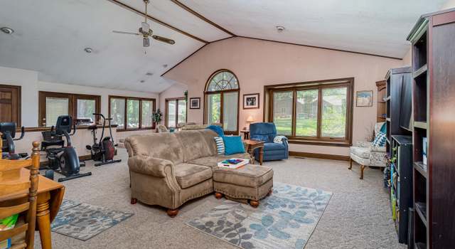 Photo of 919 Dreamy St, Greenwood, IN 46142