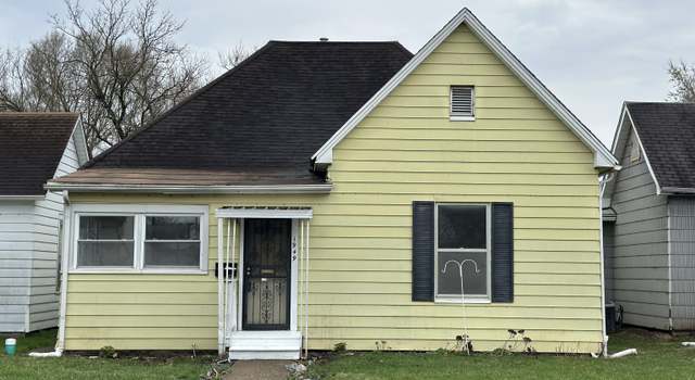 Photo of 1949 Beech St, Terre Haute, IN 47804