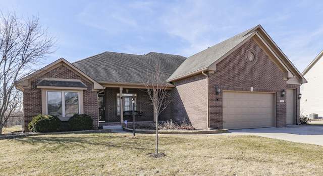 Photo of 2006 Woodfield Dr, Greenwood, IN 46143