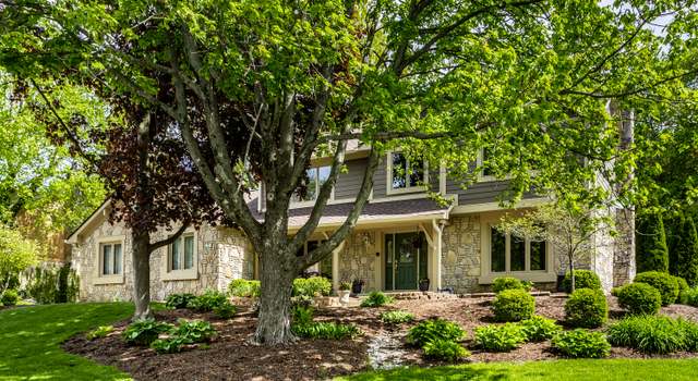 Photo of 725 Sugarbush Dr, Zionsville, IN 46077