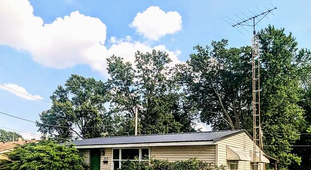Photo of 713 E 10th St, Rushville, IN 46173