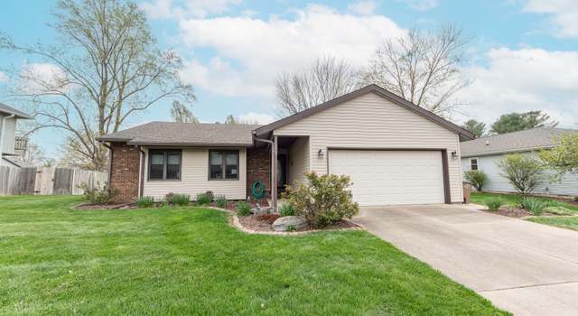 Photo of 3003 Foxpointe Dr, Columbus, IN 47203