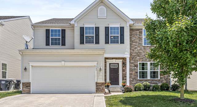 Photo of 733 Reunion Ln, Greenwood, IN 46143