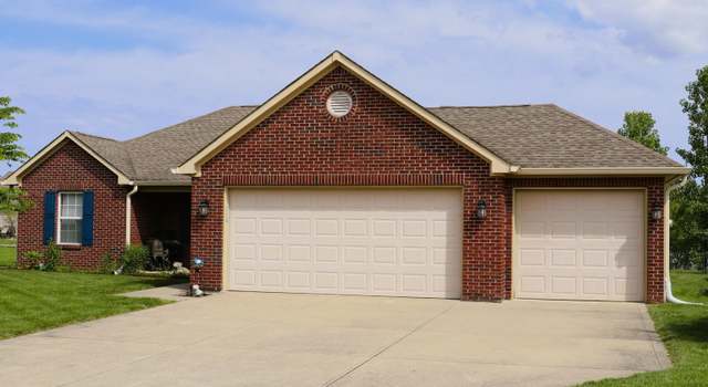 Photo of 994 Young's Creek Dr, Franklin, IN 46131