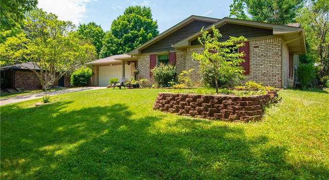 Photo of 8018 Vineyard Dr, Indianapolis, IN 46260