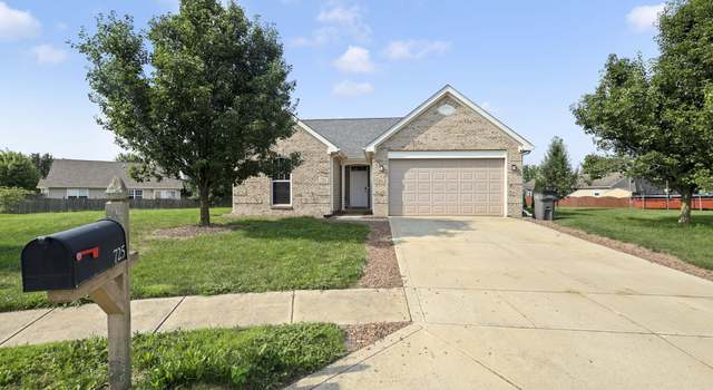 Photo of 725 Roundabout Cir, Pittsboro, IN 46167