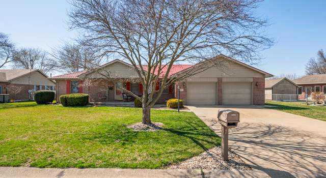 Photo of 416 Hedge Ct W, Seymour, IN 47274