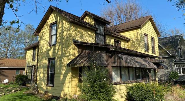 Photo of 401 Roosevelt Rd, Walkerton, IN 46574