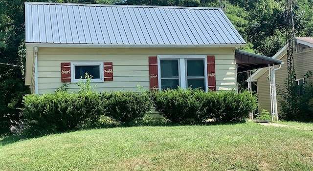 Photo of 407 N Water St, Hillsboro, IN 47949