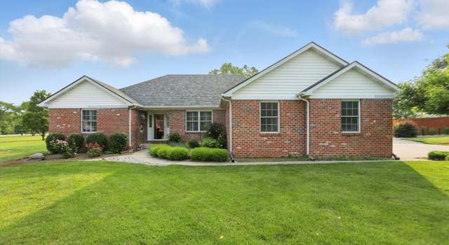 Photo of 832 S Fairway Dr, Crawfordsville, IN 47933